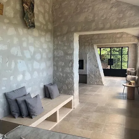 Holiday home The Scandinavian Bastide, Sleeps Up 12, Extra Sleeps 4 Montauroux