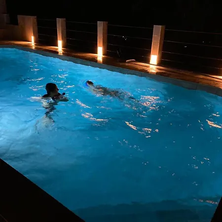 The Scandinavian Bastide, Sleeps Up 12, Extra Sleeps 4 Montauroux